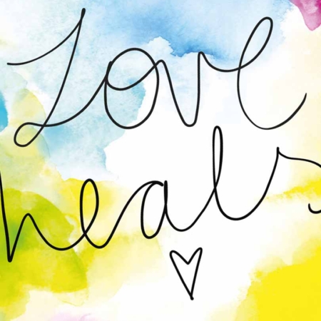 Zoom auf den Text der Karte Love heals